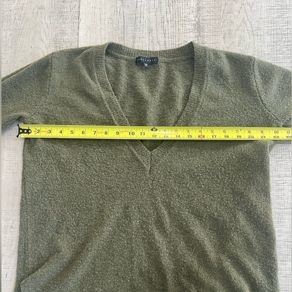 Sanctuary Green Wool V neck long Sleeve Sweater Size XS - Picture 6 of 10